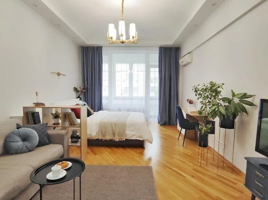 Апартаменты Stylish, In An Old House, Historic Center Алматы Казахстан
