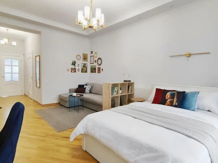 Апартаменты Stylish, In An Old House, Historic Center Алматы