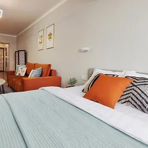 Modern In Golden Square Апартаменты