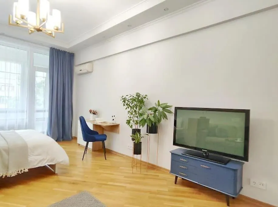 Stylish, In An Old House, Historic Center Apartment Almaty 0*,