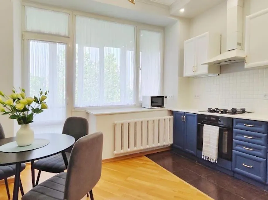 Stylish, In An Old House, Historic Center Apartment Almaty
